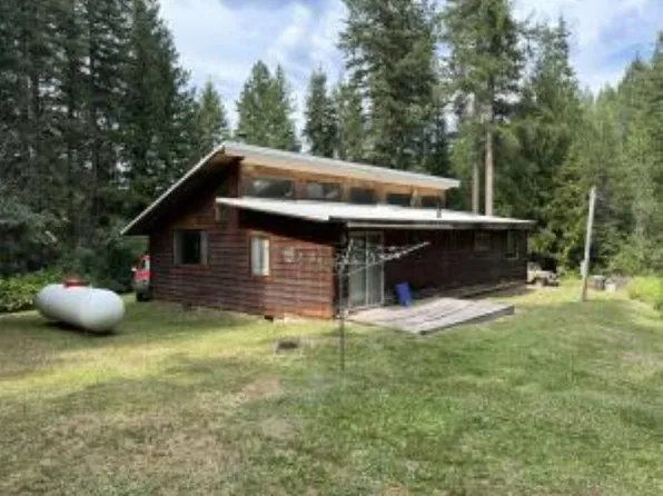 3696F Waitts Lake Rd, Valley, WA 99181