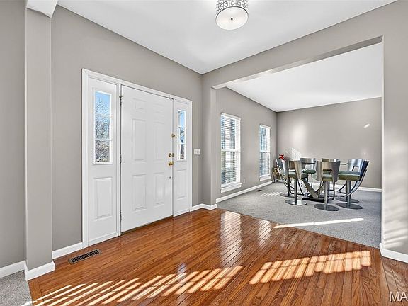 5th image of 6945 Clayborne Dr
