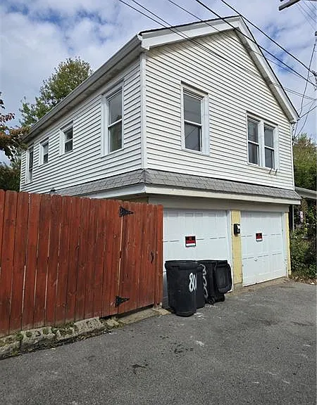 300 Sherman Ave — Photo 1