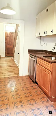 Rented by R New York | media 11