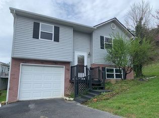 205 Copper Hill Dr, Johnson City, TN 37601