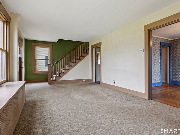 5th image of 147 Constitution Street