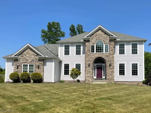 6623 Pineview Ct, Hudson, OH 44236