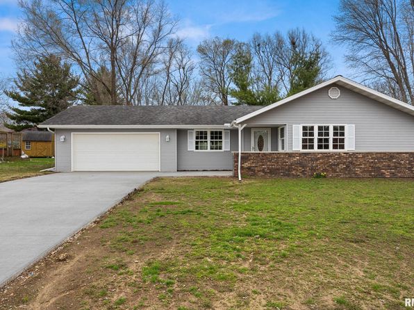 1324 W Chestnut St, Chillicothe, IL 61523