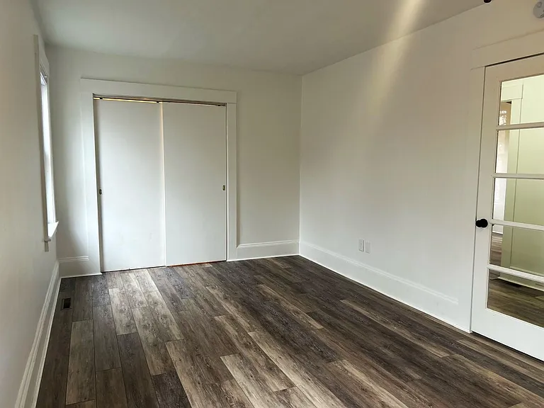 101 Brook St #B — Photo 9