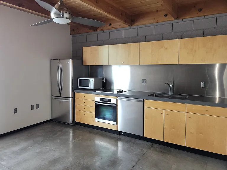 727 E Portland St #36 — Photo 20
