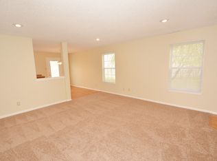 2476 Harvest Moon Dr, Greenwood, IN 46143