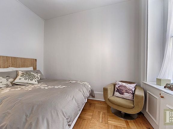 4th image of 3 E 9th St APT 5