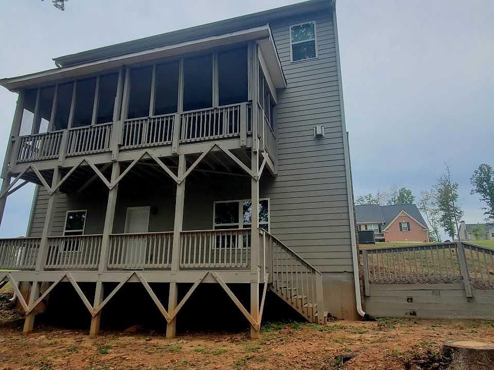 1st image of 512 Noblewood Dr