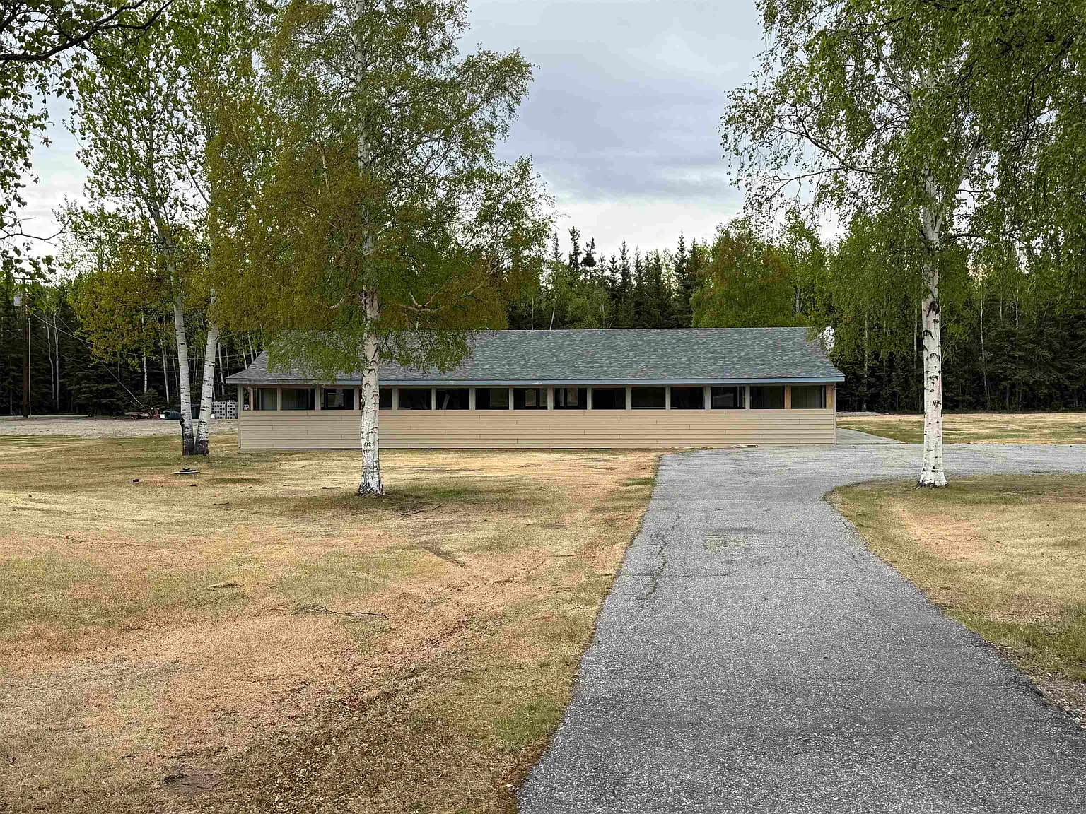 3 bed, $2,000 — Photo 1