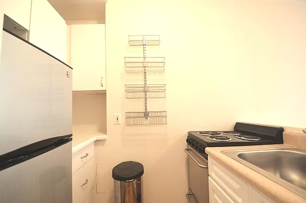 Rented by Citi Habitats | media 39