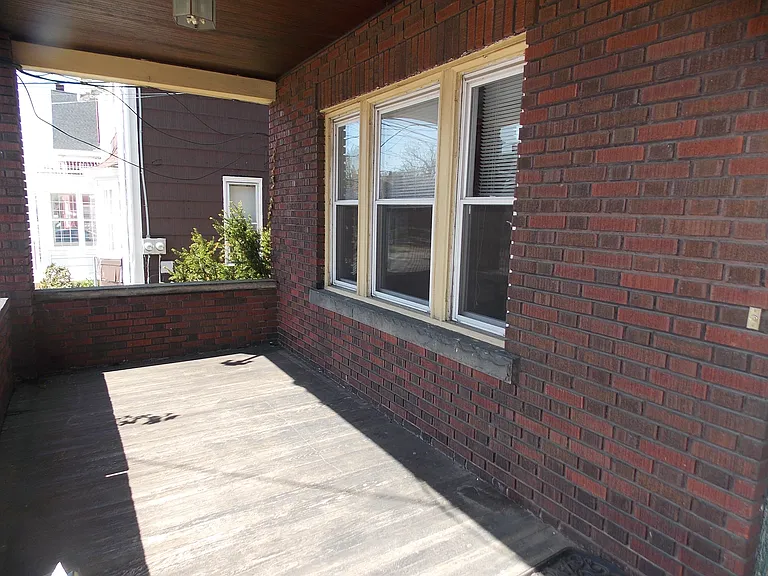 819 Cherry St — Photo 17