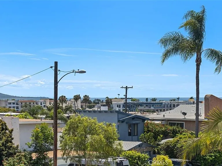 34031 Granada Dr — Photo 2