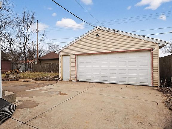 4th image of 2020 South Cottage Avenue