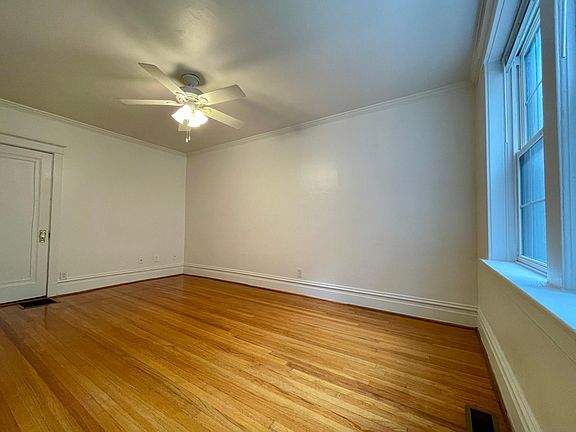 2nd image of 6720 Clayton Ave APT 1N