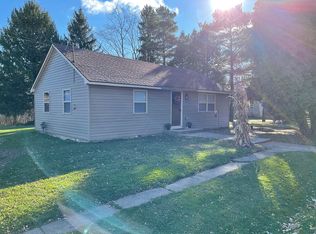 1715 Chippewa Dr, Kansasville, WI 53139