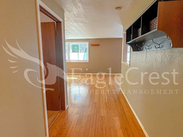 1130 SE Colonial Dr — Photo 4
