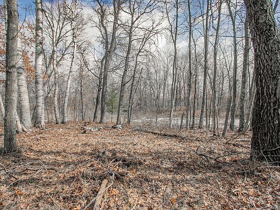 4th image of Lake St
