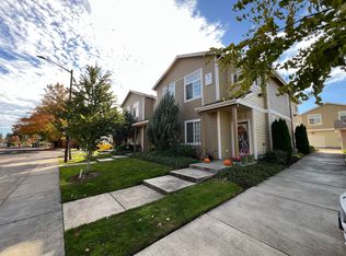 30625 SW Willamette Way E #6, Wilsonville, OR 97070