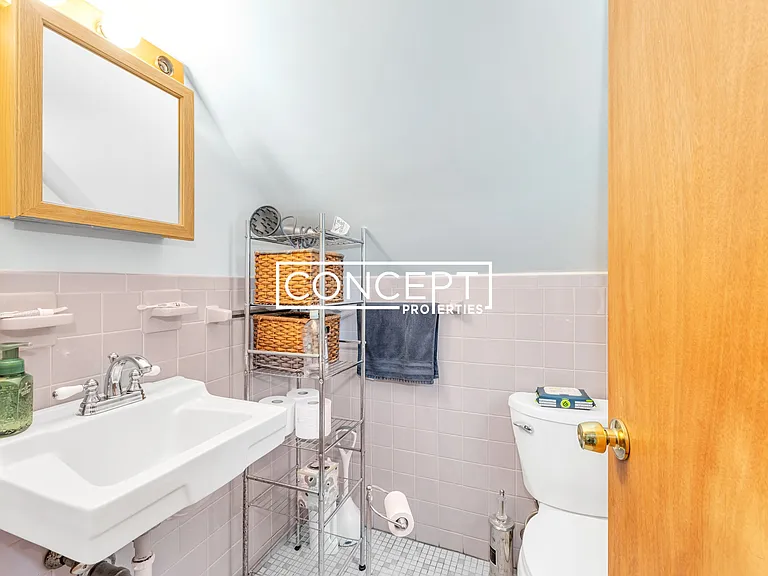 26 Ventura St #2 — Photo 15