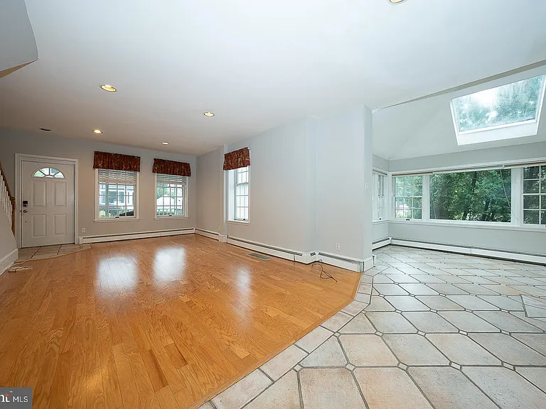 212 Elm Ter #1 — Photo 10