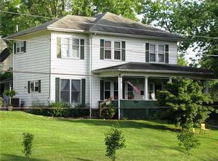 202 3rd Ave, Ripley, WV 25271