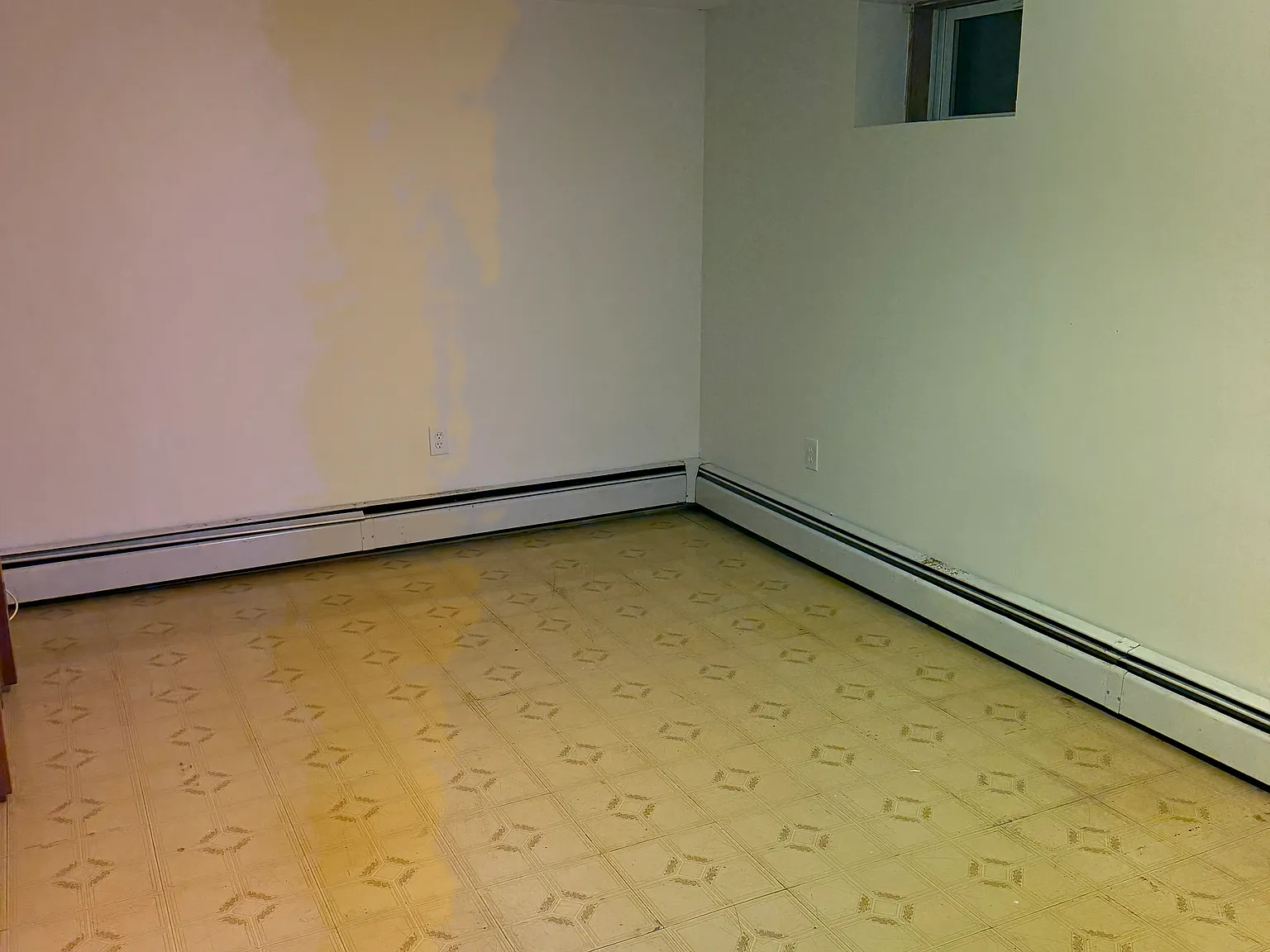 2 bed, 960 sqft, $1,100 — Photo 2