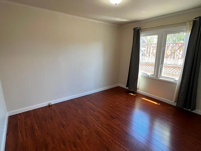 600 2nd Ave — Photo 14