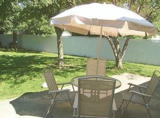 2004 Shaker Dr, Valparaiso, IN 46383