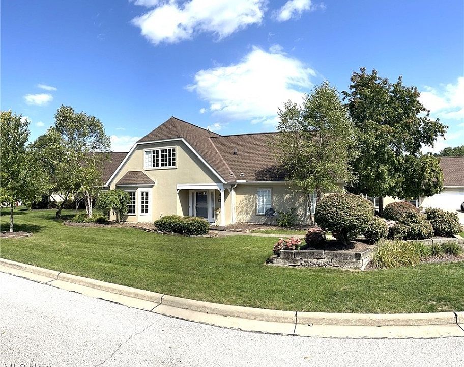 1st image of 10383 N Pond Ln