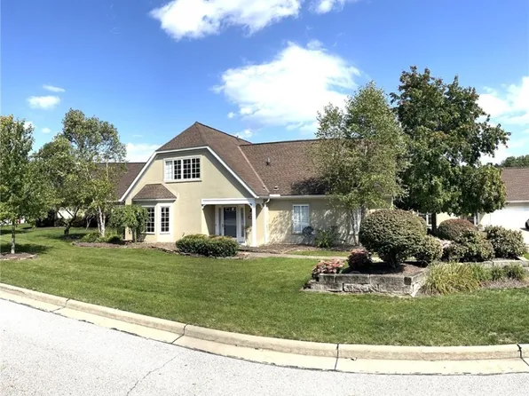 10383 N Pond Ln, Twinsburg, OH 44087