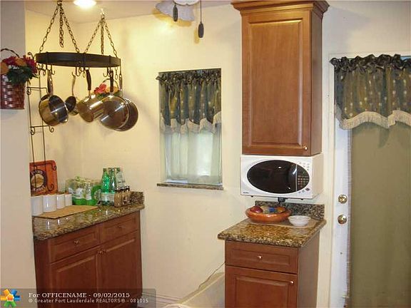 5th image of 248 Allenwood Dr