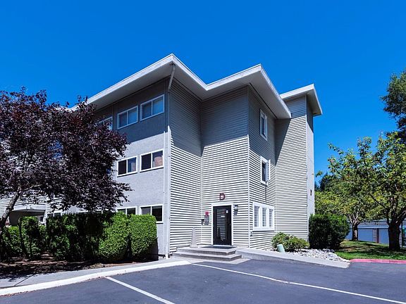 2nd image of 12701 NE 9th Pl APT D308