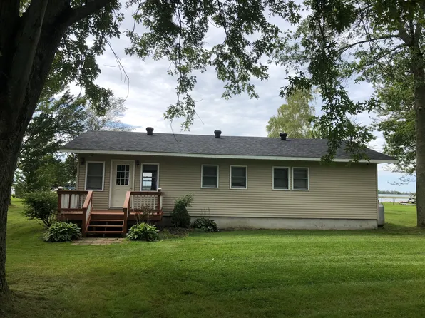 105 Chipman Ln, Sandy Creek, NY 13145
