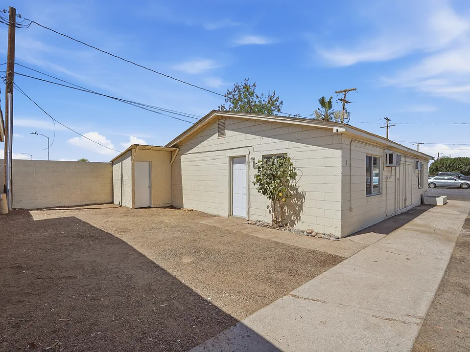 623 S Country Club Dr #11