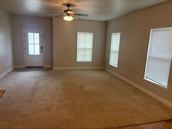 4th image of 13870 Maddie Cir