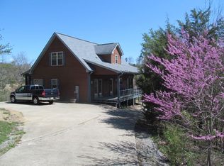 200 Very Old Barton Trl, Dandridge, TN 37725