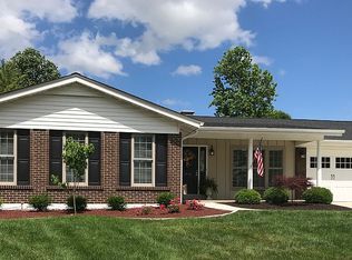 2951 Flamelight Ct, Saint Louis, MO
