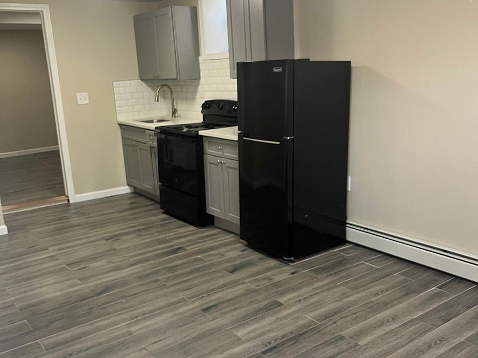 1st image of 3309 Seymour Ave #1