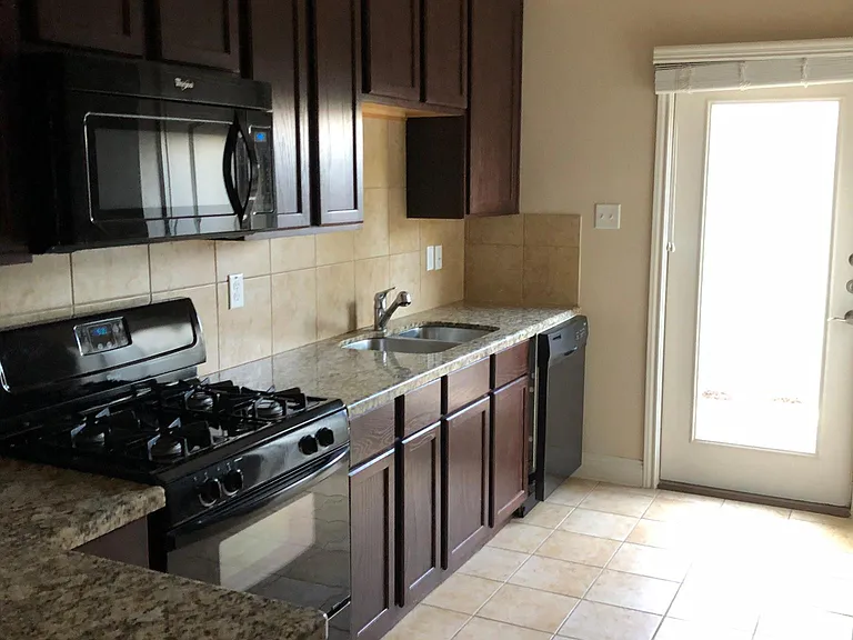 Kitchen includes ranger cooker and microwave