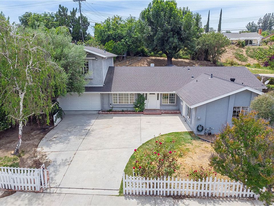 1st image of 8361 Woodlake Ave