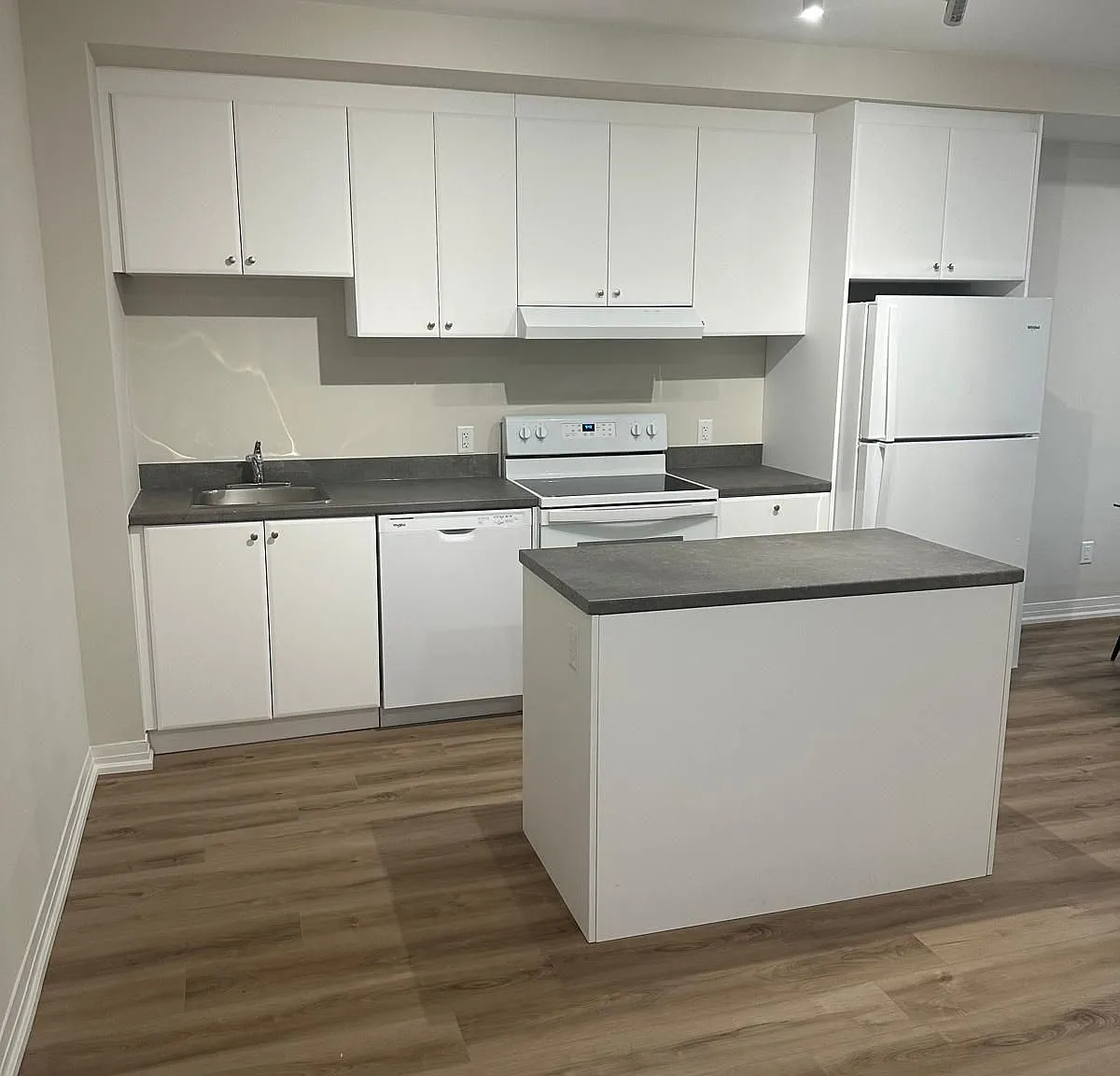1 bed, $1,950 — Photo 4