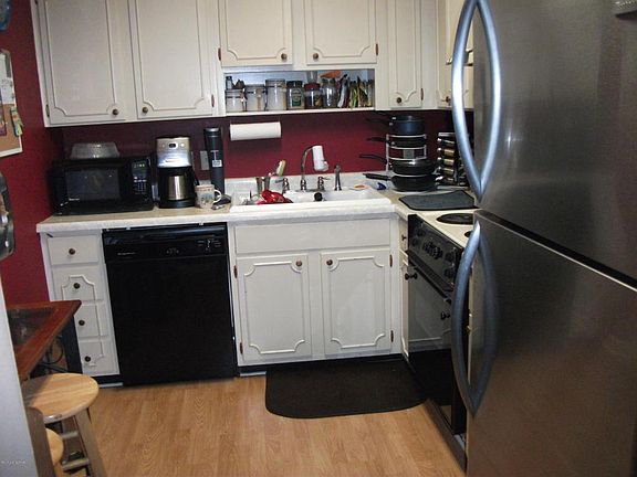 4th image of 1935 Gardiner Ln APT H126