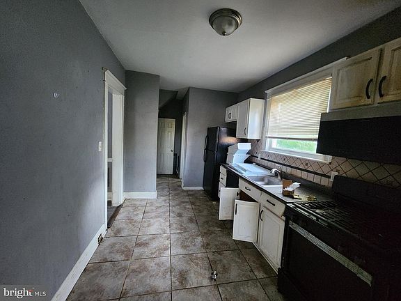5th image of 2741 Cylburn Ave