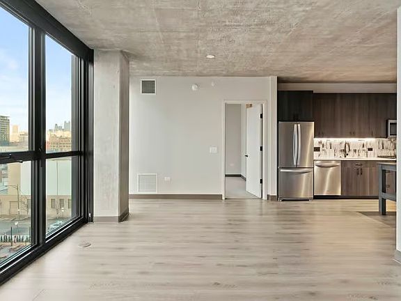 4th image of 174 N Ada St #327