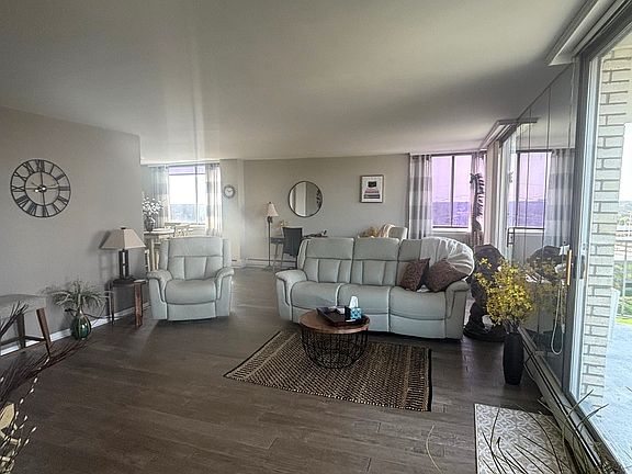 2nd image of 40 N Tower Rd APT 10