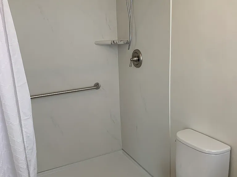 W Anapamu St — Photo 18