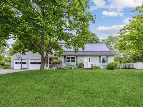 30 Lee St, Lancaster, MA 01523