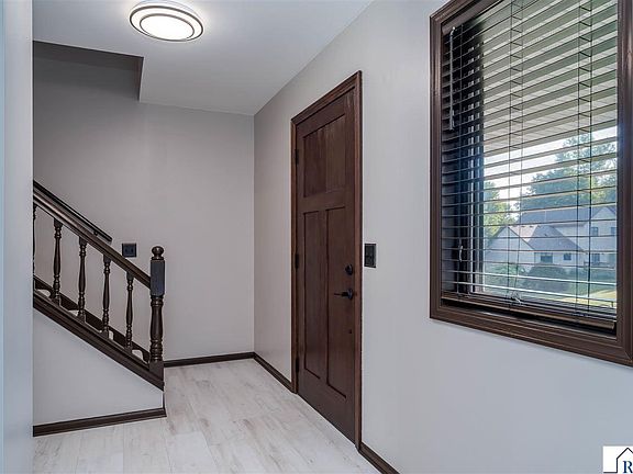 3rd image of 116 Piccadilly Ave