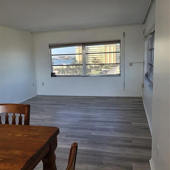 4650 Cove Cir #611 — Photo 5